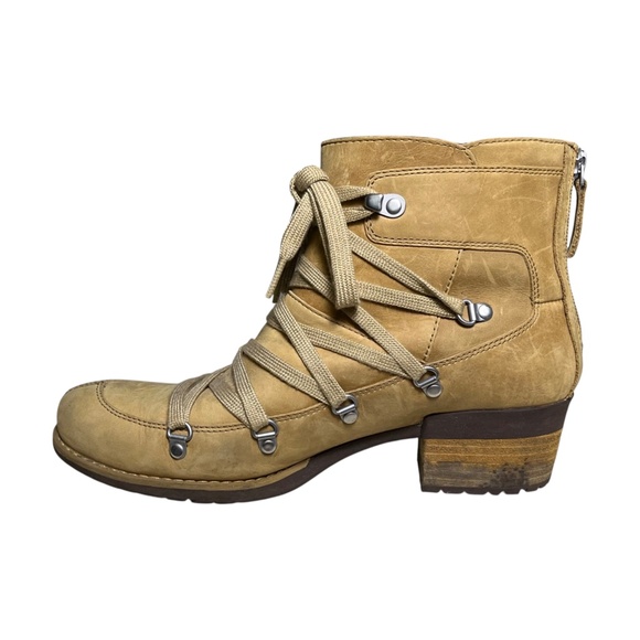 Merrell Women's Size 10 Shiloh II Boots Beige Leather Zip Booties Chunky Heels - Picture 6 of 13